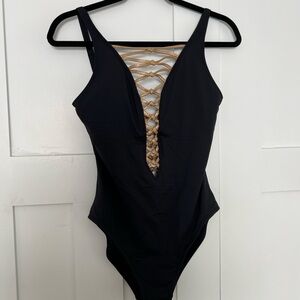 Women’s size 8 BLEU Rod Beattie one piece bathing suit very good condition
